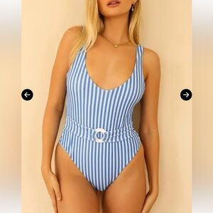 Dippin’ daisy’s size s one piece swim suit never worn!!!